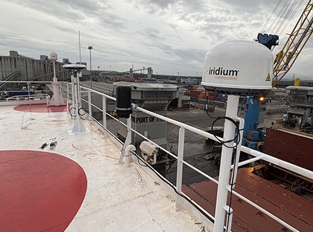 Outdoor 5G Router - One Web - Iridium